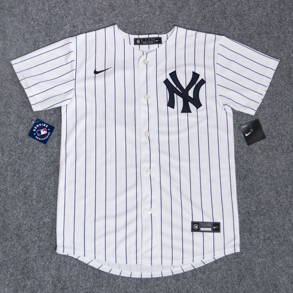 NWT Nike New York Yankees Aaron Judge #99 White Home Jersey Youth Medium 10/12